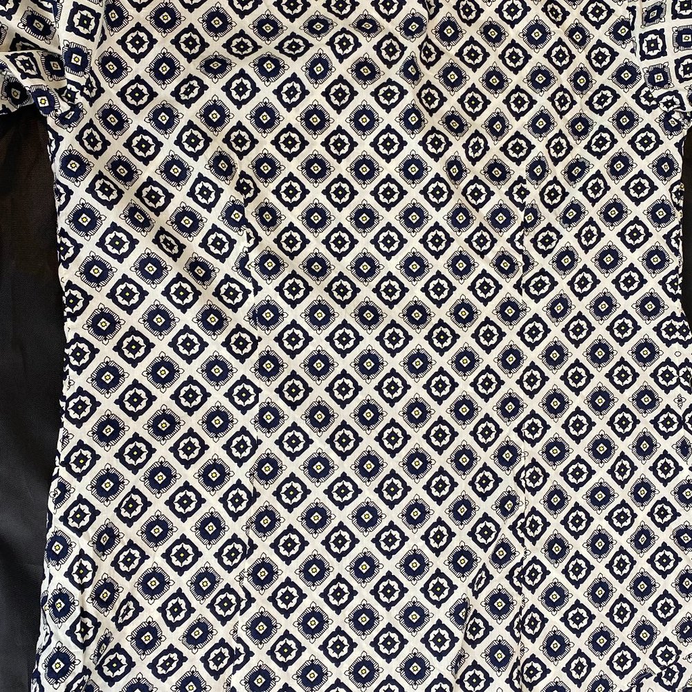 J.CREW Women's Perfect Shirt Navy Medallion Print Button Up sz 6 - Picture 2 of 7